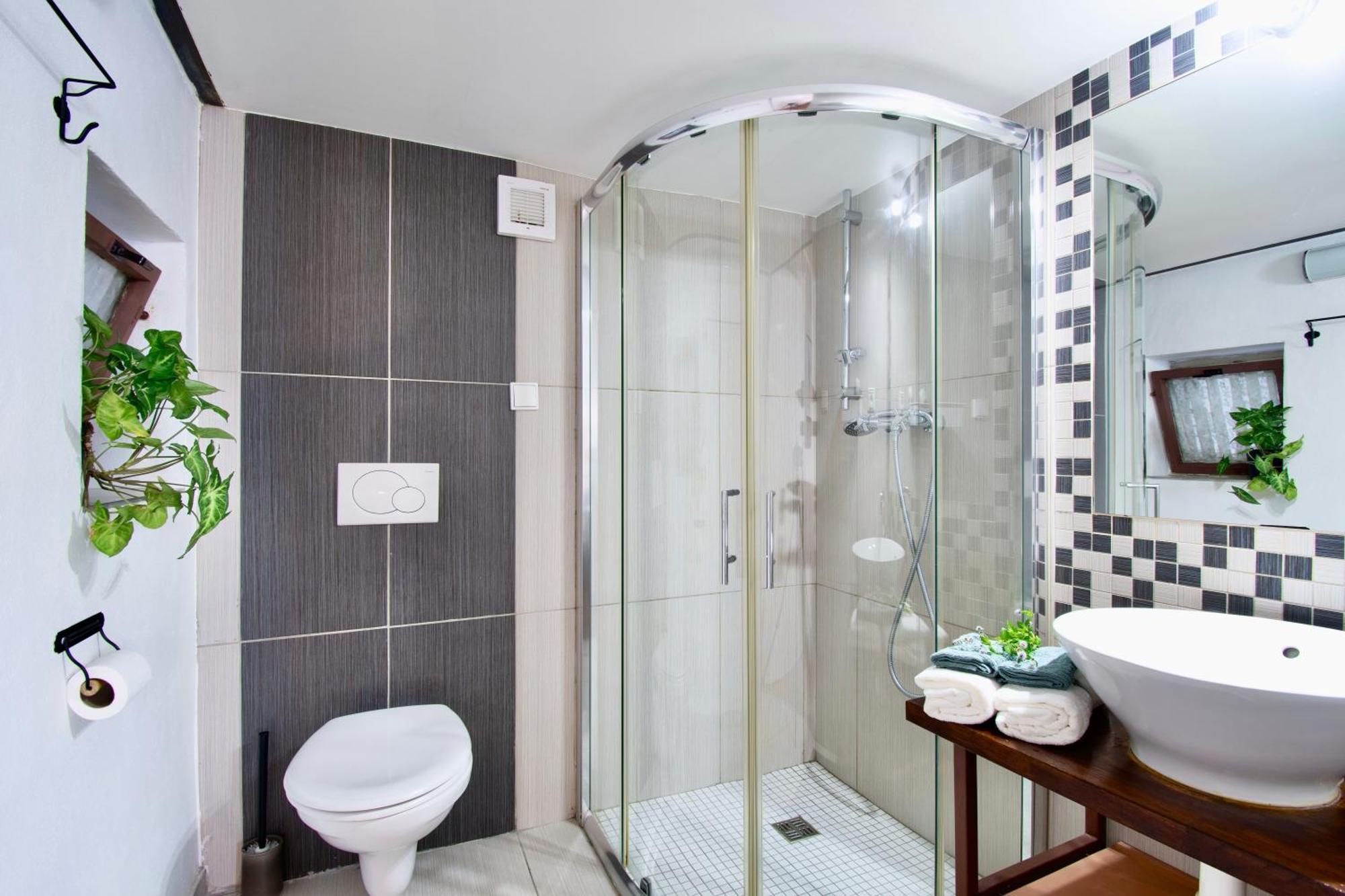 Netradicny Apartman V Centre Bratislava Extérieur photo