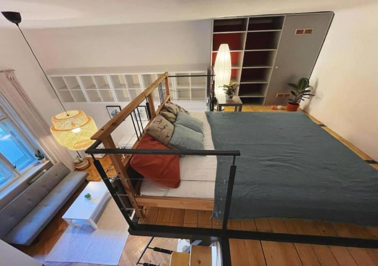 Netradicny Apartman V Centre Bratislava Extérieur photo
